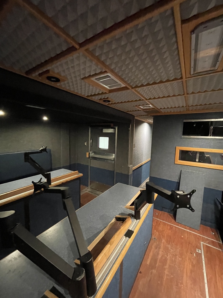 Production Truck 590 - 14