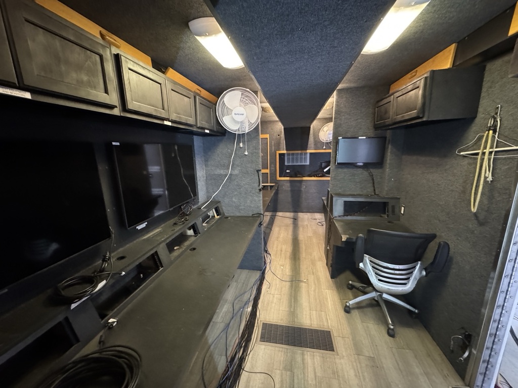 Production Truck 576 - 3