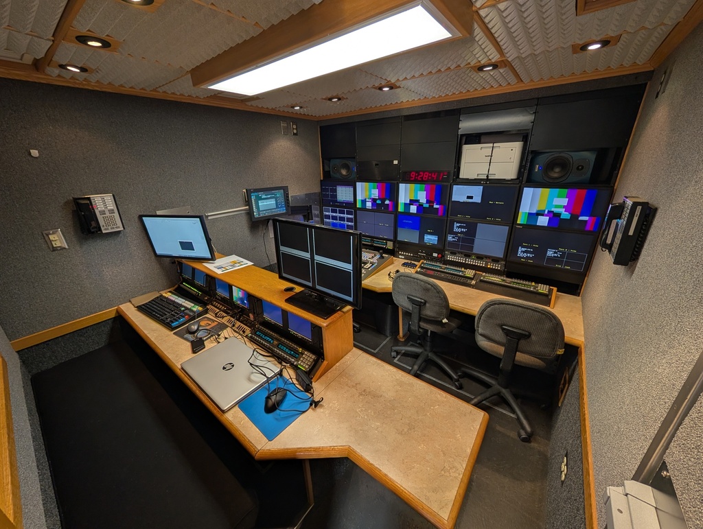 Production Truck 593 - 8