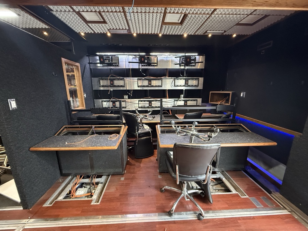 Production Truck 600 - 8