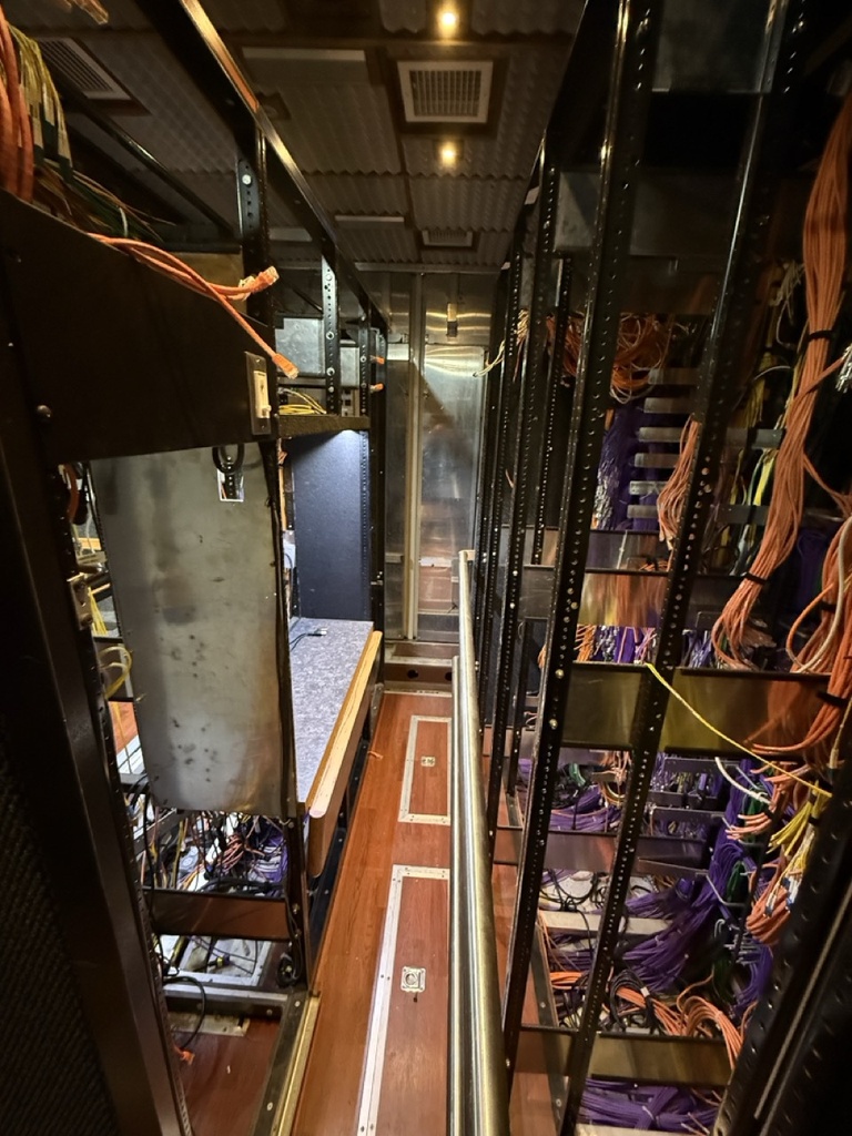 Production Truck 600 - 14