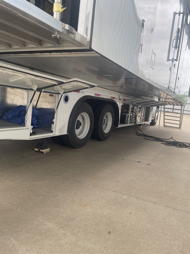 Production Truck 600 - 16