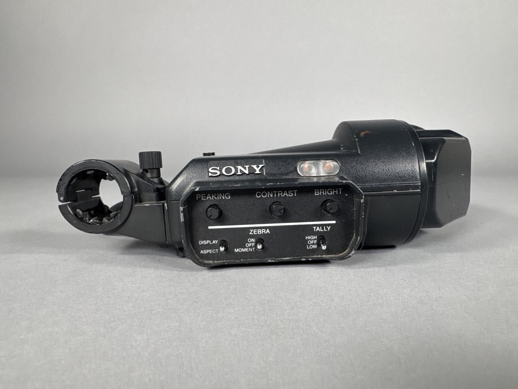 Sony HDVF-200 (used)