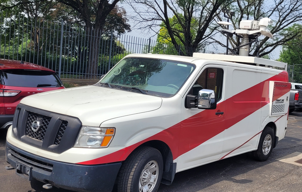 #580 - 2017 Nissan NV3500 with 42ft Mast